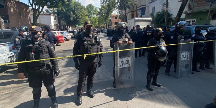 TRAS ENFRENTAMIENTO EN AZCAPOTZALCO HAY CUATRO MUERTOS Y DOS SON POLICÍAS