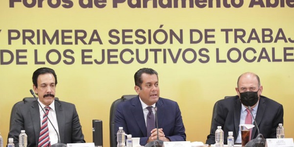 Llaman Gutiérrez Luna a construir para lograr la reforma eléctrica