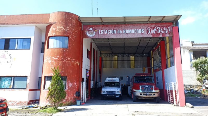 Con poco personal labora Bomberos