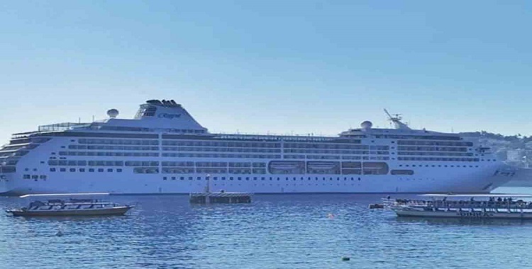 DESPUÉS DE 2 AÑOS LLEGA UN CRUCERO AL PUERTO DE ACAPULCO