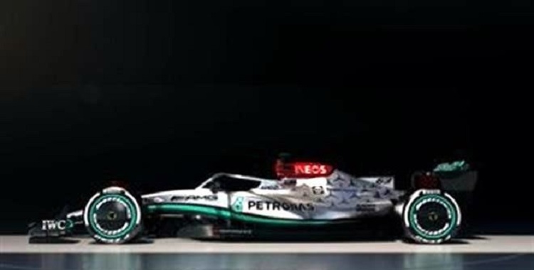 MERCEDES PRESENTA SU NUEVO AUTO