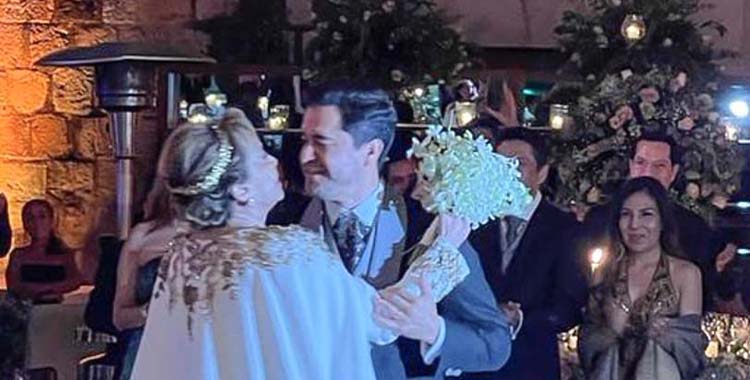 LA BODA DE ELBA ESTHER GORDILLO Y SU ABOGADO