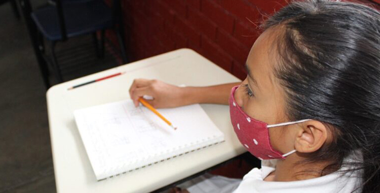 DIEGO SINHUE MANTENER ESCUELAS DE TIEMPO COMPLETO