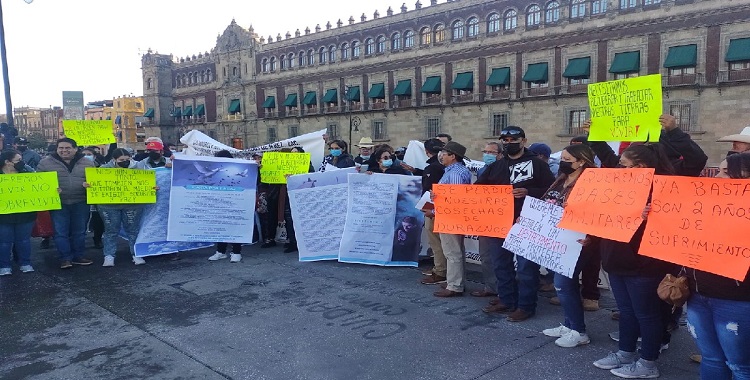 DESPLAZADOS DE ZACATECAS LLEGAN AL ZÓCALO CDMX; PIDEN APOYO DEL GOBIERNO FEDERAL