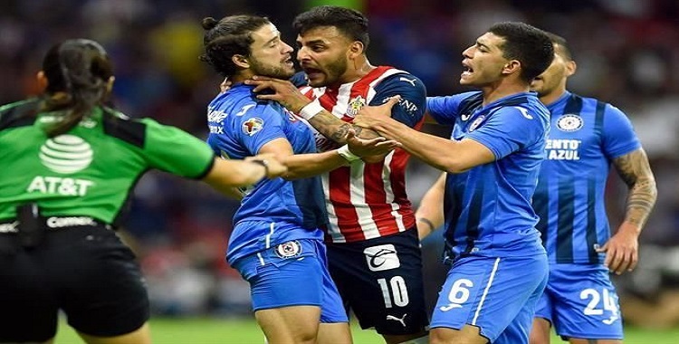 VA CHIVAS ANTE XOLOS SIN SU GOLEADOR