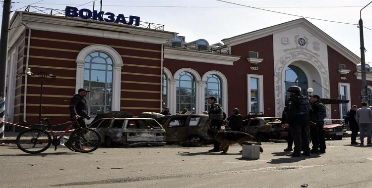 DEJA 50 MUERTOS ATAQUE RUSO EN ESTACIÓN DE TREN EN UCRANIA