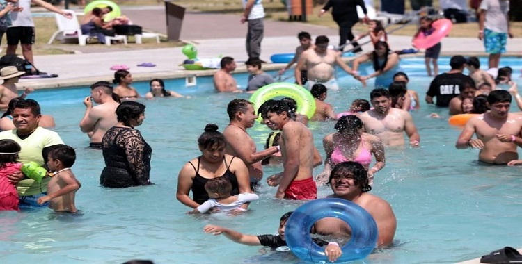 CELEBRAN LA VIDA EN EL AGUA