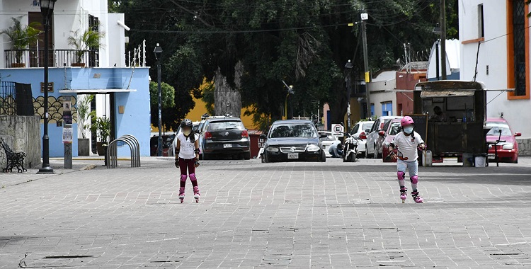 PARQUES PARA INFANTES, ESCASOS, SUCIOS Y TOMADOS POR AMBULANTES