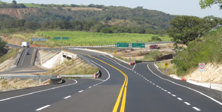 COLAPSAN RUTAS PARA SALIR DE GUADALAJARA