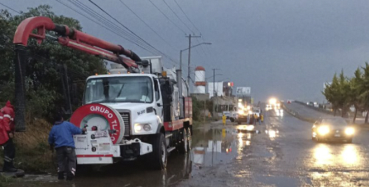 TRABAJA CAEM EN VIALIDADES AFECTADAS POR LAS LLUVIAS