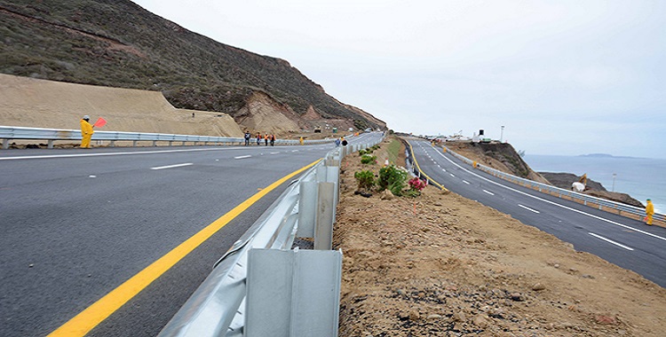 SISMO PROVOCA DERRUMBE EN CARRETERA ENSENADA-TIJUANA