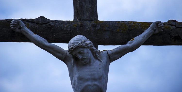 VIERNES SANTO, DÍA DE LUTO POR CRISTO