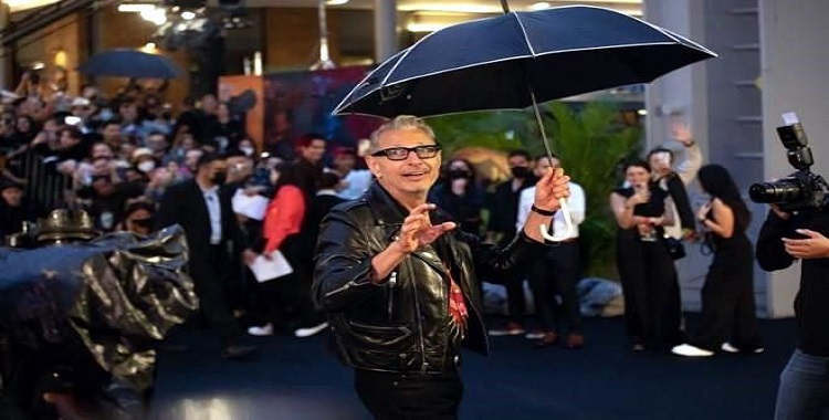 JEFF GOLDBLUM EN LA ALFOMBRA DE ‘JURASSIC WORLD’