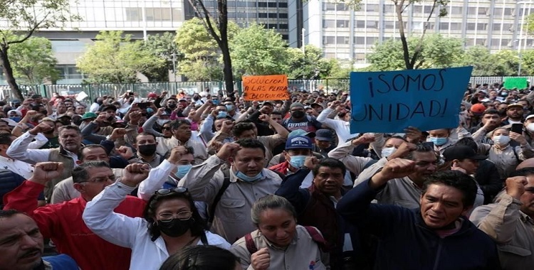 BLOQUEAN PETROLEROS AVENIDA MARINA NACIONAL