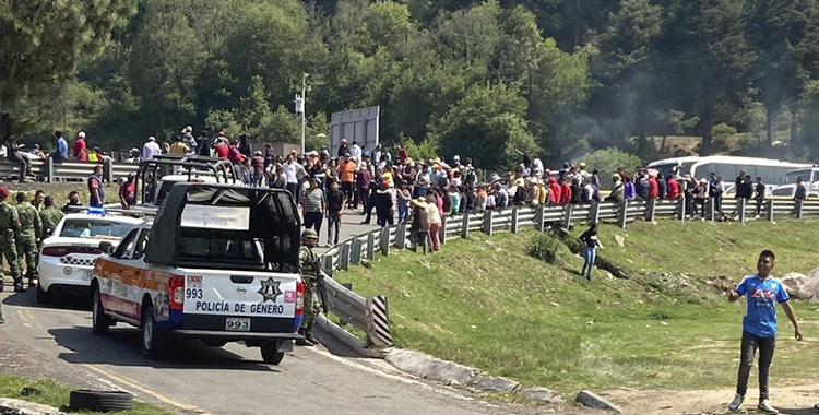 BLOQUEAN LA MÉXICO-PUEBLA POR ROBO DE MENOR