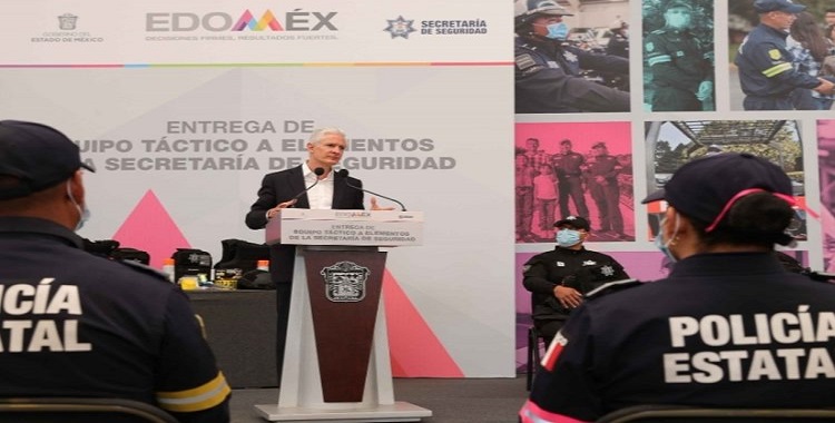 ENTREGA ALFREDO DEL MAZO EQUIPAMIENTO A LA POLICÍA ESTATAL PARA REFORZAR LA SEGURIDAD EN EDOMÉX