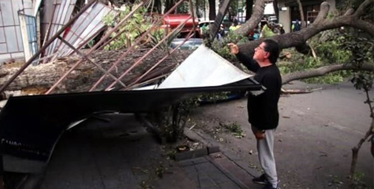 RÁFAGAS DE VIENTO DEJA DAÑOS EN CDMX