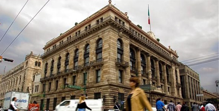 ANTICIPAN ALZA DE 75 PUNTOS BASE A TASA DE BANXICO