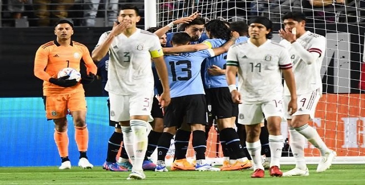 EXHIBE Y GOLEA URUGUAY A LA SELECCIÓN MEXICANA