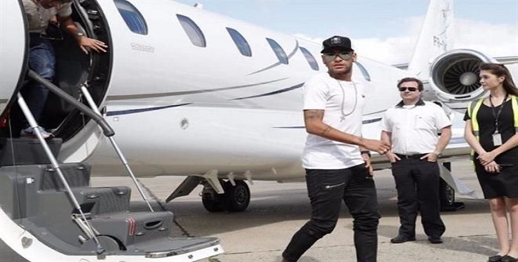 AVIÓN DE NEYMAR TUVO ATERRIZAJE DE EMERGENCIA