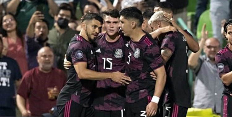 MÉXICO VENCE SURINAM