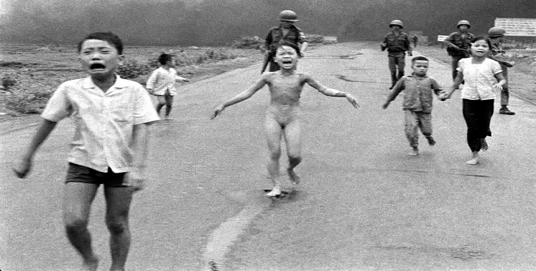 ‘HAN PASADO 50 AÑOS, YA NO SOY LA NIÑA NAPALM’