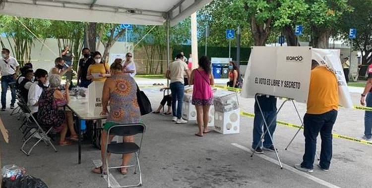 ACUDEN POCOS VOTANTES EN CANCÚN