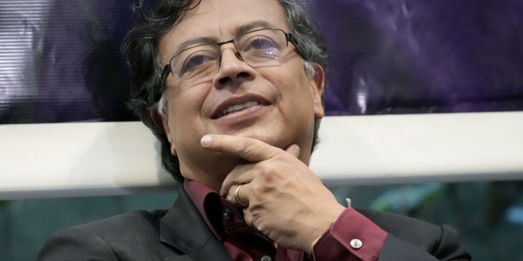 GANA GUSTAVO PETRO PRESIDENCIA EN COLOMBIA