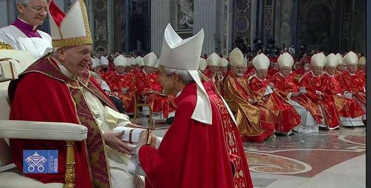 EL PAPA ENTREGÓ EL PALIO AL ARZOBISPO DE XALAPA