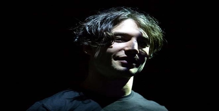 MUJERES AGREDIDAS POR EZRA MILLER NARRAN ATAQUES DEL ACTOR