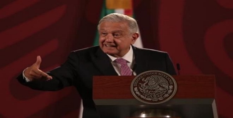 REINICIAN TREN PESE A AMPAROS; AMLO DICE QUE NO HAY DESACATO