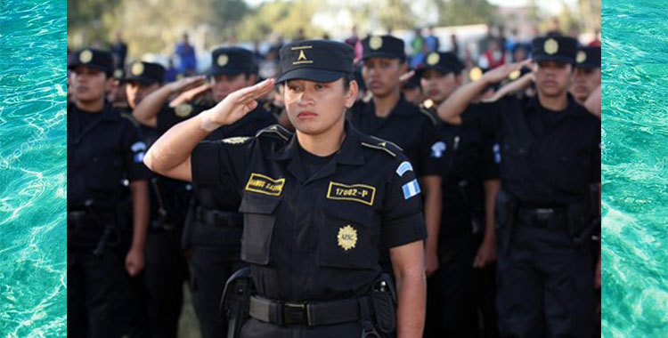 EJECUTAN A MUJER POLICÍA EN VALLE DE SANTIAGO