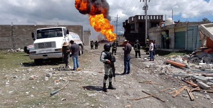 EXPLOSIÓN EN AMOZOC, PUEBLA POR TOMA DE GAS