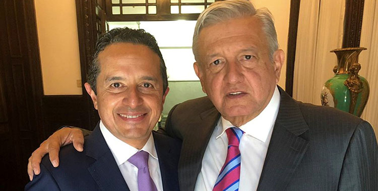 AMLO APOYA A CARLOS JOAQUÍN