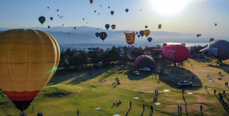 FESTIVAL DEL GLOBO VUELA EUA, ECUADOR Y CHILE