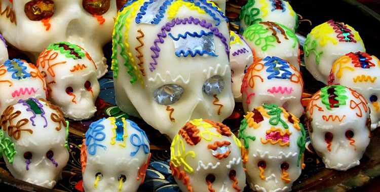 ¿CÓMO SE HACEN LAS CALAVERITAS DE AZÚCAR?