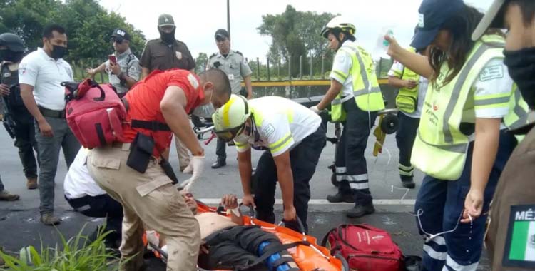 SE VOLTEA CAMIÓN CON MIGRANTES EN VERACRUZ