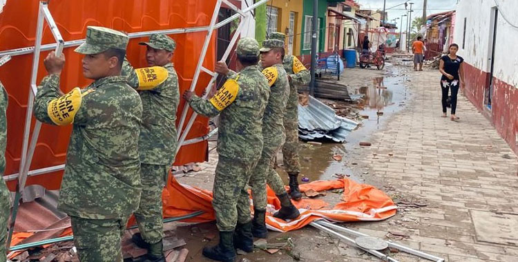 AMLO DESTACA LABOR DEL EJÉRCITO Y MARINA