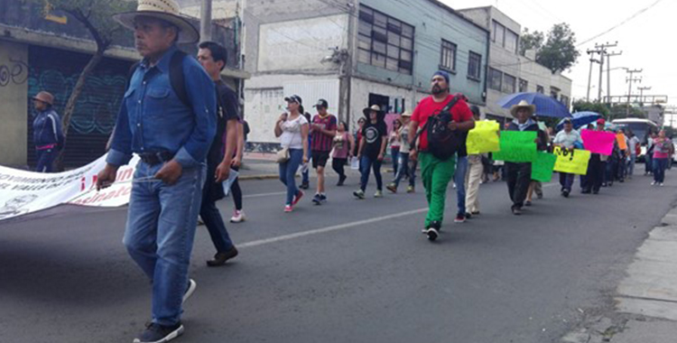 MAESTROS DEL CNTE PROTESTAN