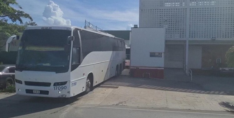 DOS AUTOBUSES CON INDOCUMENTADOS SON DETENIDOS