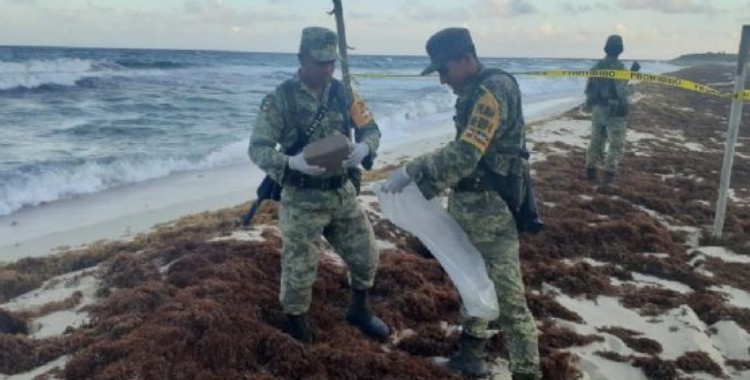 EJÉRCITO MEXICANO ASEGURA DROGAS EN COSTAS DE COZUMEL