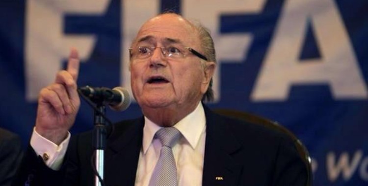 JOSEHP BLATTER REITERA ERROR DE DARLE MUNDIAL A QATAR