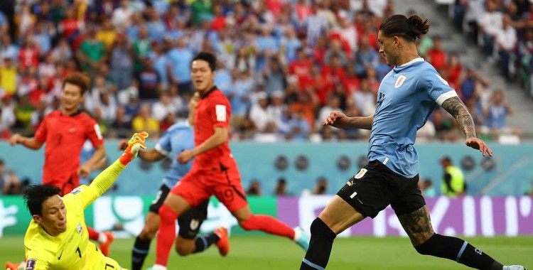 URUGUAY Y COREA EMPATAN SIN GOLES