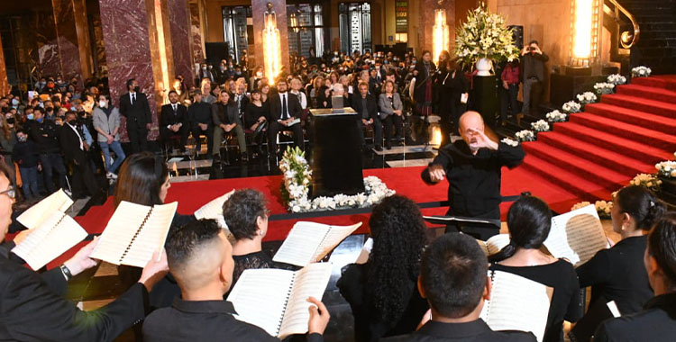 DESPIDEN EN BELLAS ARTES A HÉCTOR BONILLA