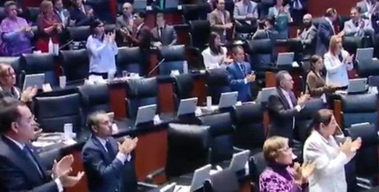 SENADORES APRUEBAN VACACIONES DIGNAS PARA TRABAJADORES