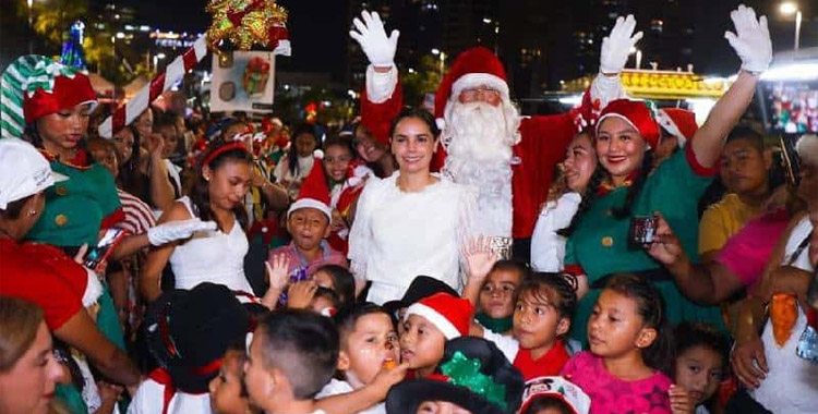 ASISTEN 12 MIL PERSONAS A FESTIVAL NAVIDEÑO DE CANCÚN