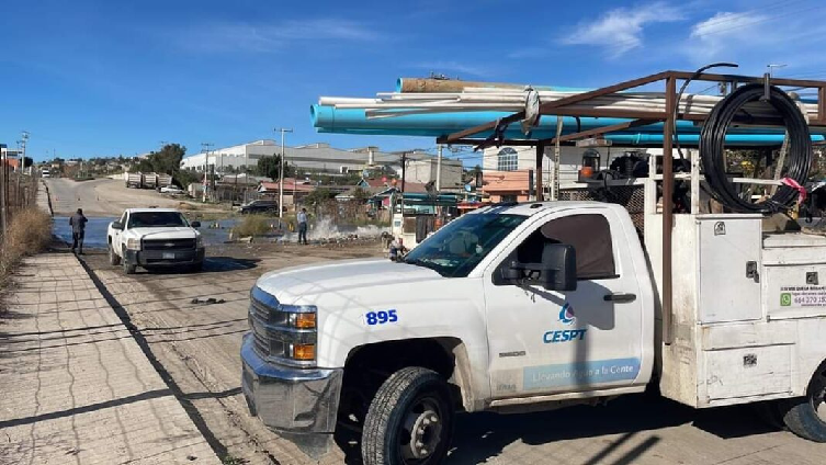 REPARA CESPT FUGA EN EJIDO OJO DE AGUA