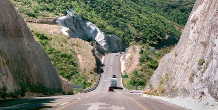 AUTOPISTA SILAO – SMA AHORRARÍA HASTA 45 MINUTOS DE TRAYECTO