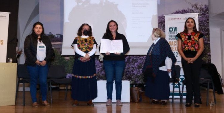 ARTESANA QUINTANARROENSE GANA CONCURSO NACIONAL DE NACIMIENTOS