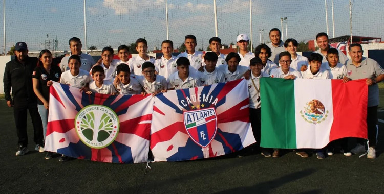 FUTBOLISTAS MEXICANOS SE QUEDAN VARADOS EN PERÚ